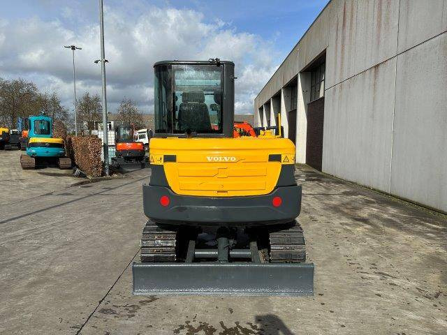 Volvo EC60C - Pelle sur chenille: photos 5 Volvo EC60C - Pelle sur chenille: photos 5