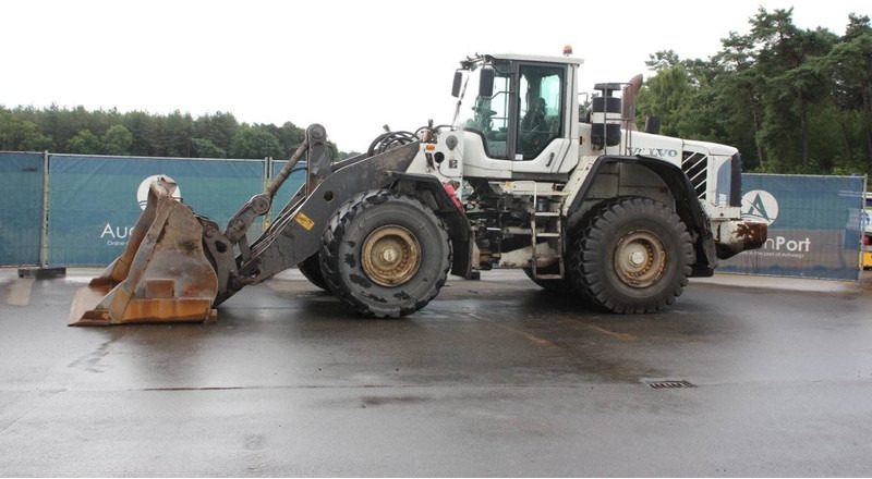Volvo L 180 F - Chargeuse sur pneus: photos 1 Volvo L 180 F - Chargeuse sur pneus: photos 1