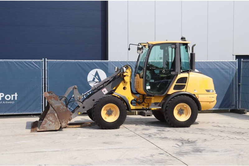 Volvo L25F - Chargeuse sur pneus: photos 1 Volvo L25F - Chargeuse sur pneus: photos 1