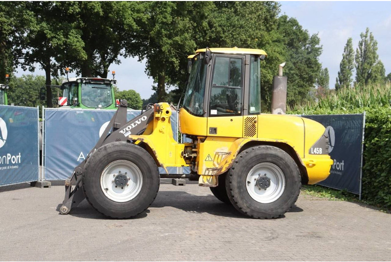 Volvo L45B-TP - Chargeuse sur pneus: photos 1 Volvo L45B-TP - Chargeuse sur pneus: photos 1