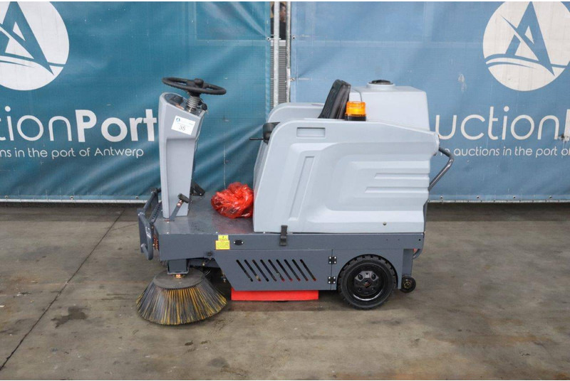 Westfield S1250 - Balayeuse de voirie: photos 2 Westfield S1250 - Balayeuse de voirie: photos 2