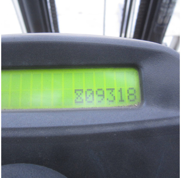 Chariot élévateur à gaz Yale GLP20LX: photos 11