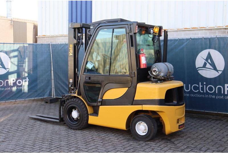 Yale GLP30VX - Chariot élévateur à gaz: photos 3 Yale GLP30VX - Chariot élévateur à gaz: photos 3