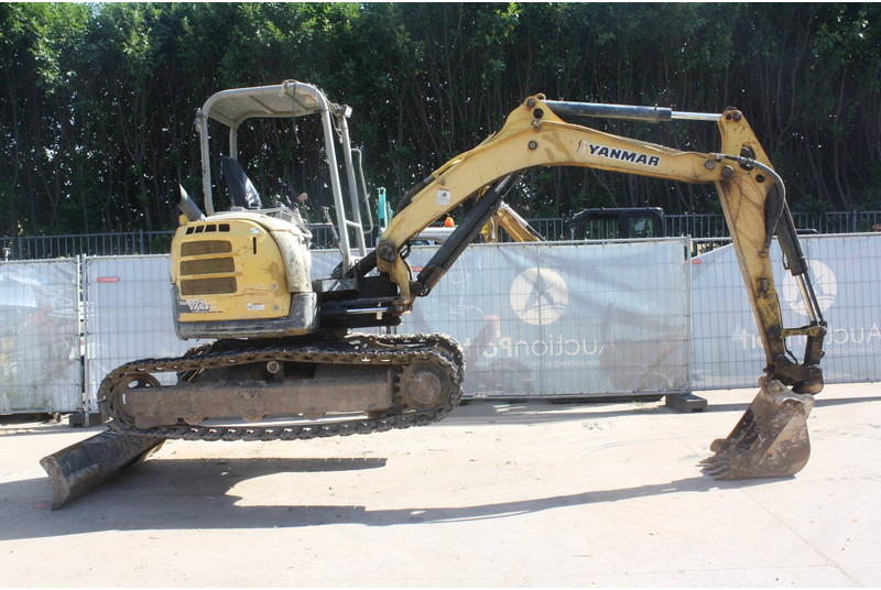 Yanmar VIO45-5B - Pelle sur chenille: photos 1 Yanmar VIO45-5B - Pelle sur chenille: photos 1
