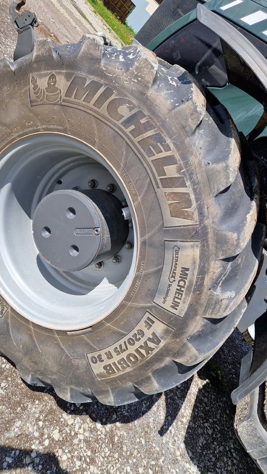 Massey Ferguson 8737 - Tracteur agricole: photos 5 Massey Ferguson 8737 - Tracteur agricole: photos 5