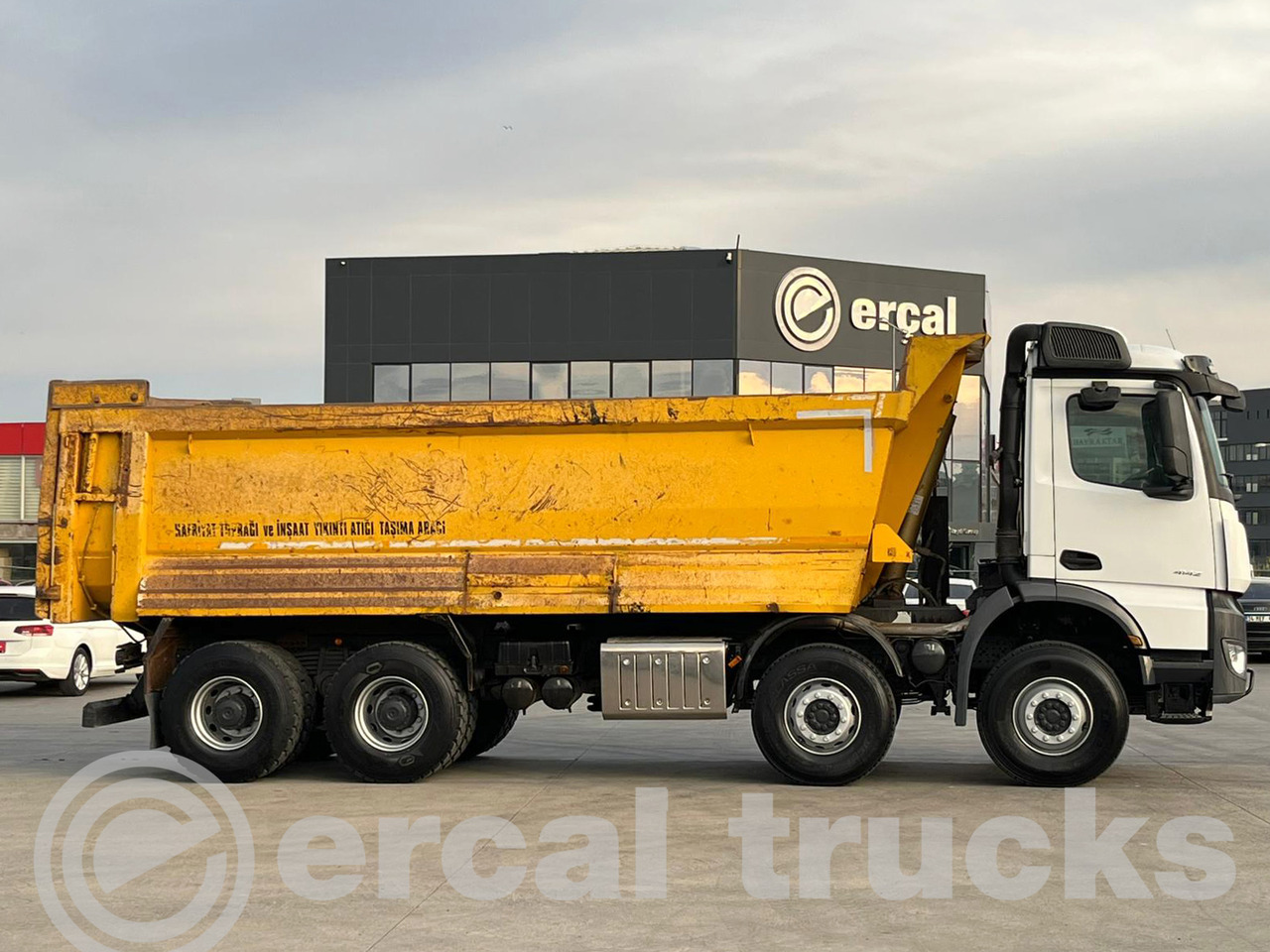 MERCEDES-BENZ 2017 AROCS 4142 MANUAL AC- 8X4 EURO 6-HARDOX TIPPER - Camion benne: photos 4 MERCEDES-BENZ 2017 AROCS 4142 MANUAL AC- 8X4 EURO 6-HARDOX TIPPER - Camion benne: photos 4