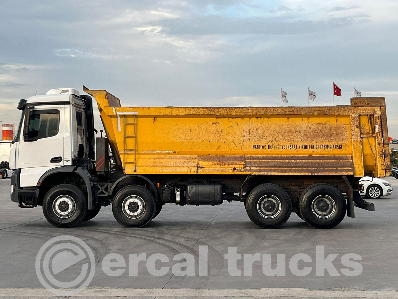 MERCEDES-BENZ 2017 AROCS 4142 MANUAL AC- 8X4 EURO 6-HARDOX TIPPER - Camion benne: photos 5 MERCEDES-BENZ 2017 AROCS 4142 MANUAL AC- 8X4 EURO 6-HARDOX TIPPER - Camion benne: photos 5