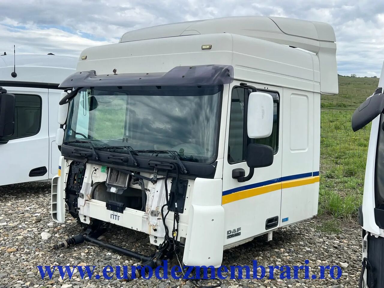 CABINA DAF ATE XF105 SPACE CAB - Cabine pour Camion: photos 2 CABINA DAF ATE XF105 SPACE CAB - Cabine pour Camion: photos 2