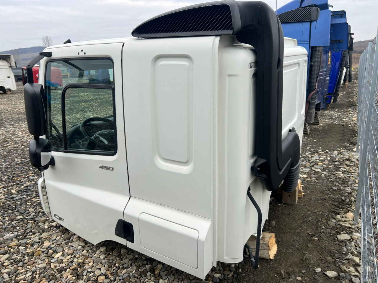 CABINA DAF CF SLEEPER CAB L2H1 - Cabine pour Camion: photos 4 CABINA DAF CF SLEEPER CAB L2H1 - Cabine pour Camion: photos 4