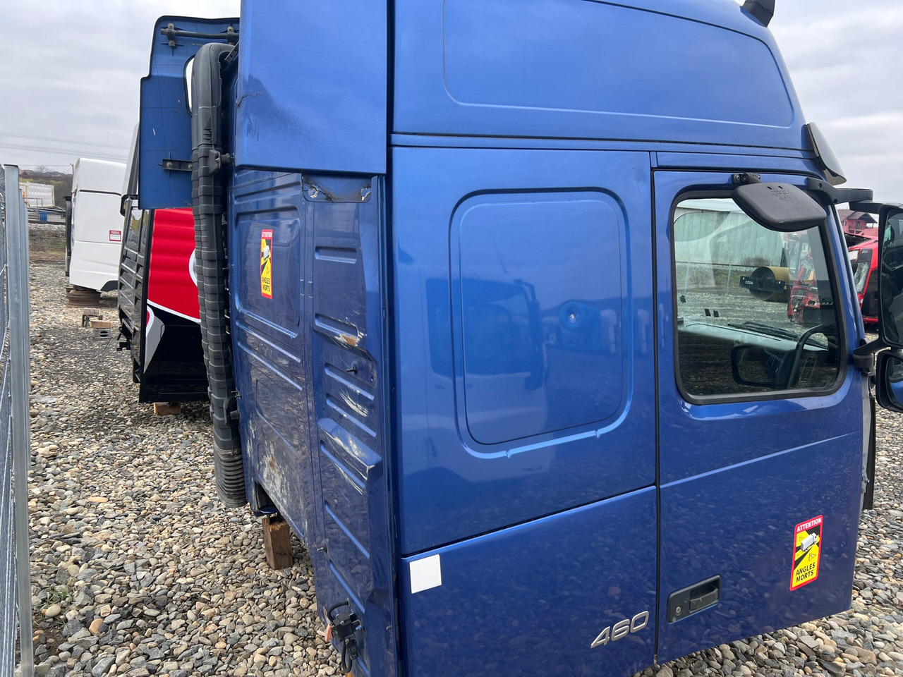 CABINA VOLVO FH13 GLOBETROTTER L2H2 - Cabine pour Camion: photos 4 CABINA VOLVO FH13 GLOBETROTTER L2H2 - Cabine pour Camion: photos 4