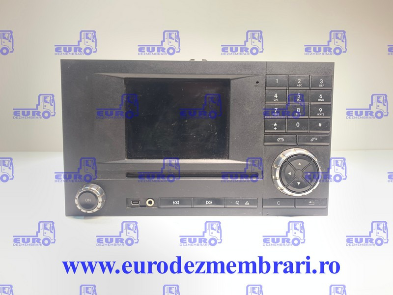 ELEMENT BORD UNITATE MULTIMEDIA MERCEDES ACTROS MP4 A0004467662, A0004466662, A0004465862 - Cabine et intérieur pour Camion: photos 1 ELEMENT BORD UNITATE MULTIMEDIA MERCEDES ACTROS MP4 A0004467662, A0004466662, A0004465862 - Cabine et intérieur pour Camion: photos 1