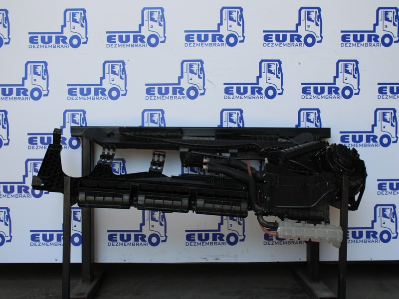 SISTEM CLIMATIZARE MERCEDES ACTROS MP4 A0004460977, A9608312845, A9608302860, A0004460777, A9608300560 - Pièce de climatisation pour Camion: photos 1 SISTEM CLIMATIZARE MERCEDES ACTROS MP4 A0004460977, A9608312845, A9608302860, A0004460777, A9608300560 - Pièce de climatisation pour Camion: photos 1