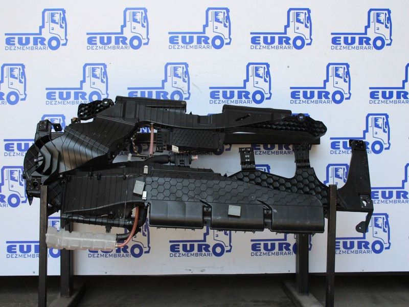 SISTEM CLIMATIZARE MERCEDES ACTROS MP4 A0004460977, A9608312845, A9608302860, A0004460777, A9608300560 - Pièce de climatisation pour Camion: photos 2 SISTEM CLIMATIZARE MERCEDES ACTROS MP4 A0004460977, A9608312845, A9608302860, A0004460777, A9608300560 - Pièce de climatisation pour Camion: photos 2