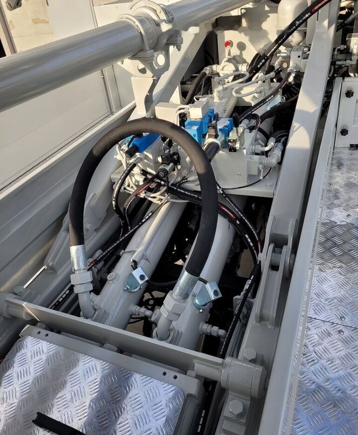 Mercedes-Benz New BMS BCP M22 ZX-4 on chassis - Camion pompe: photos 2 Mercedes-Benz New BMS BCP M22 ZX-4 on chassis - Camion pompe: photos 2