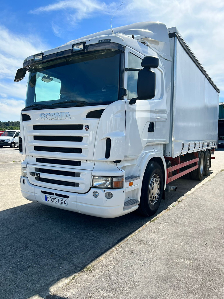 CAMION SCANIA 380 CON CARRETILLA MOFFET M4 - Camion à rideaux coulissants: photos 1 CAMION SCANIA 380 CON CARRETILLA MOFFET M4 - Camion à rideaux coulissants: photos 1