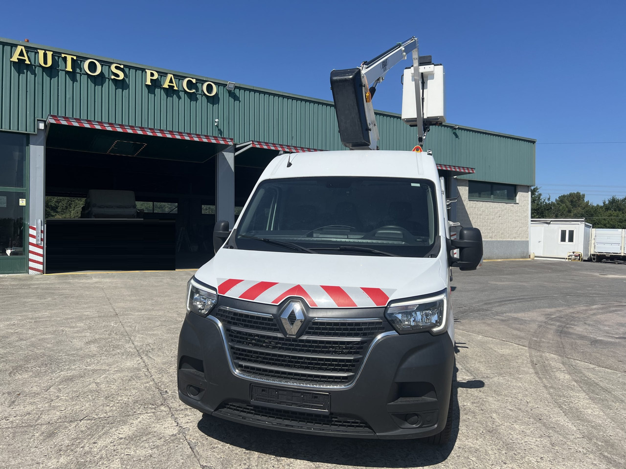 FURGON CON CESTA RENAULT MASTER - Camion avec nacelle: photos 1 FURGON CON CESTA RENAULT MASTER - Camion avec nacelle: photos 1
