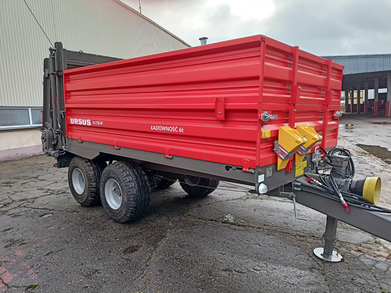 Ursus Rozrzutnik obornika 6 t / Разбрасыватель навоза / Miststreuer / Manure spreader 6 t - Epandeur à fumier: photos 3 Ursus Rozrzutnik obornika 6 t / Разбрасыватель навоза / Miststreuer / Manure spreader 6 t - Epandeur à fumier: photos 3