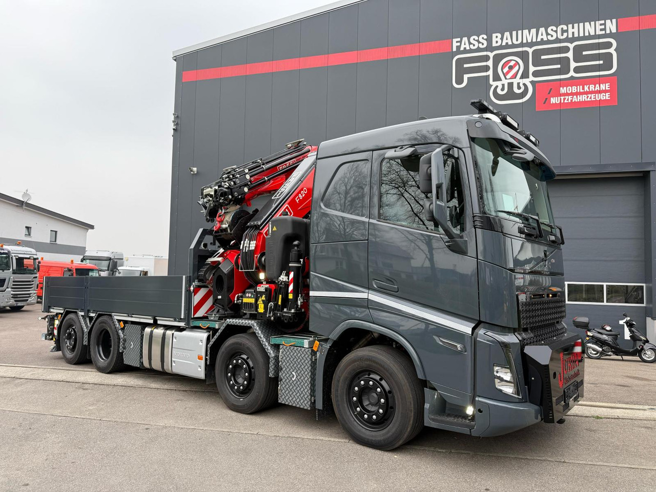 Volvo FH 500 | Kran Fassi F820 RA.2 | Jib L426 - Camion plateau, Camion grue: photos 1 Volvo FH 500 | Kran Fassi F820 RA.2 | Jib L426 - Camion plateau, Camion grue: photos 1