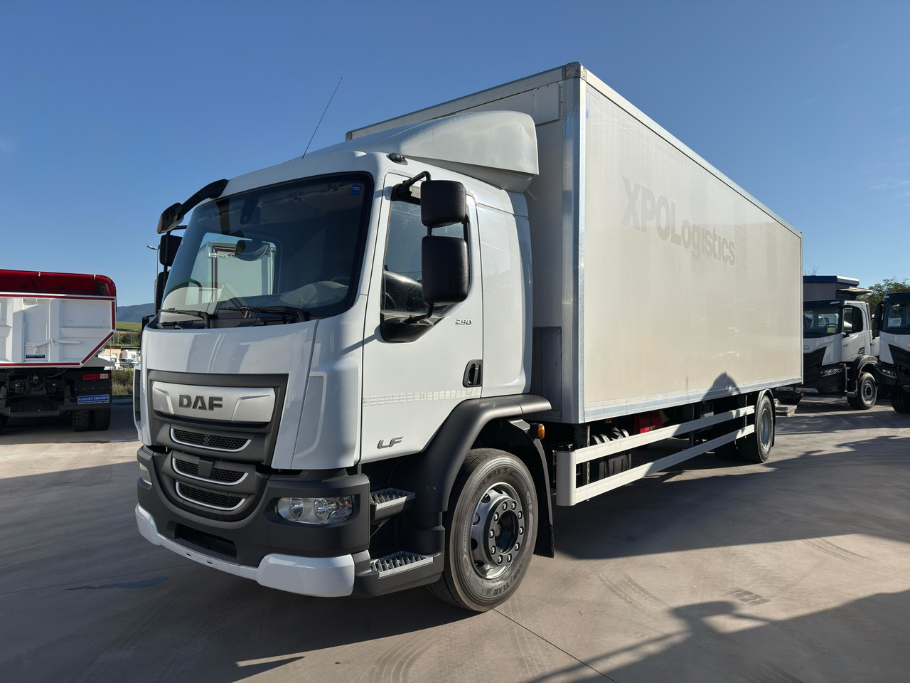 DAF LF 290 FA E6 (VAN) - Camion fourgon: photos 1 DAF LF 290 FA E6 (VAN) - Camion fourgon: photos 1
