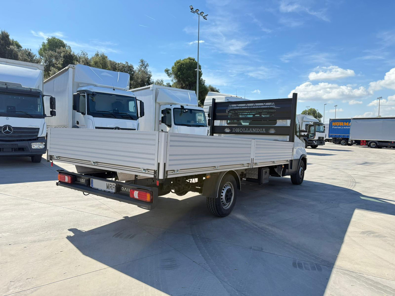 IVECO 35S16 Daily E6 (Open Box) - Fourgon plateau: photos 4 IVECO 35S16 Daily E6 (Open Box) - Fourgon plateau: photos 4