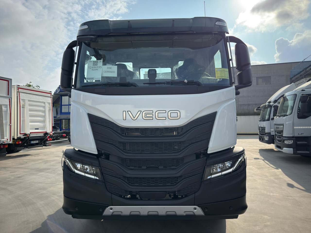 IVECO AD280X40 YPS ON X-WAY E6 (Chassis) - Châssis cabine: photos 2 IVECO AD280X40 YPS ON X-WAY E6 (Chassis) - Châssis cabine: photos 2