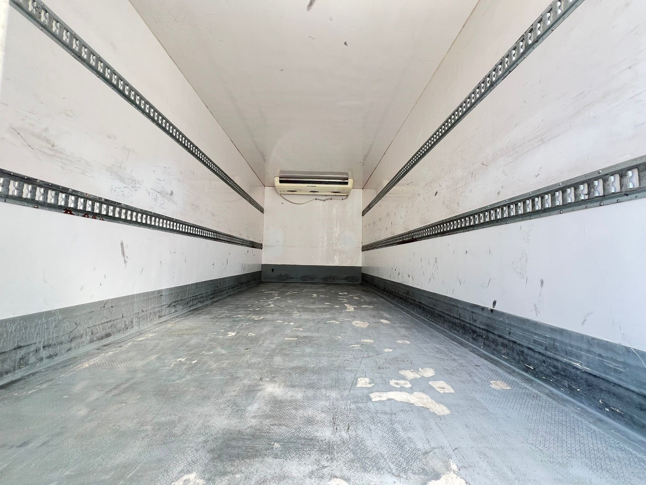 IVECO ML140E28 Eurocargo E6 (Refrigerator) - Camion frigorifique: photos 5 IVECO ML140E28 Eurocargo E6 (Refrigerator) - Camion frigorifique: photos 5