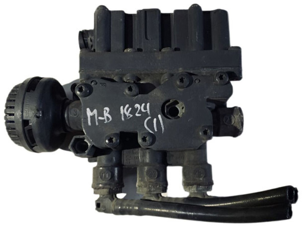 Mercedes-Benz 1824 - Valve: photos 1 Mercedes-Benz 1824 - Valve: photos 1