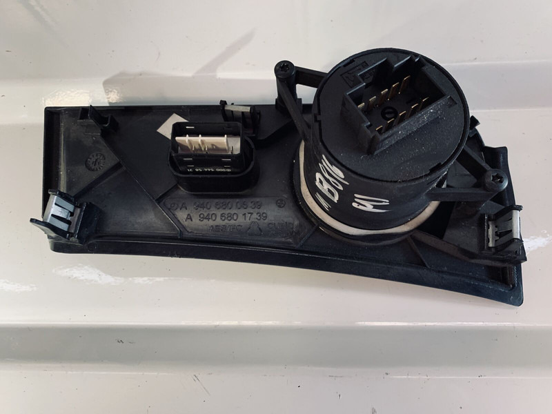 Mercedes-Benz 816 - Panel de instrumentos: photos 2 Mercedes-Benz 816 - Panel de instrumentos: photos 2