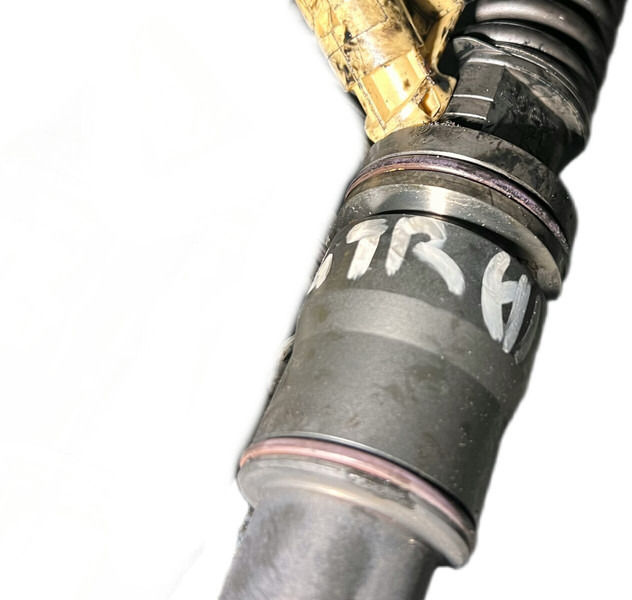 Volvo  - Filtre à carburant: photos 3 Volvo  - Filtre à carburant: photos 3