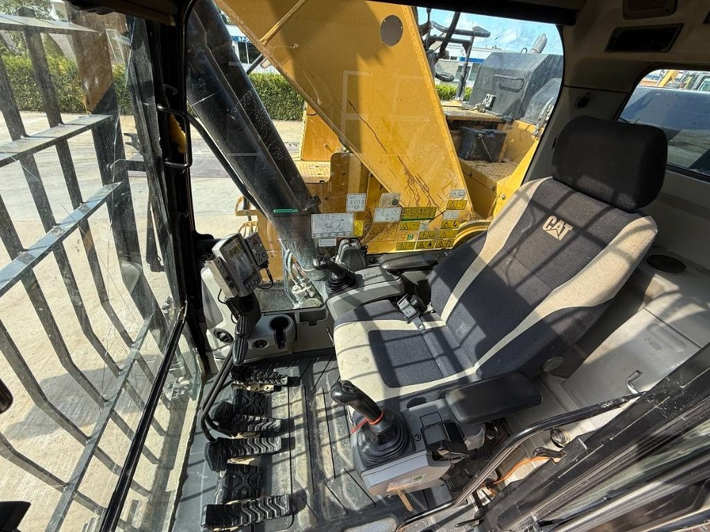 CAT 335 F L CR - Pelle sur chenille: photos 3 CAT 335 F L CR - Pelle sur chenille: photos 3