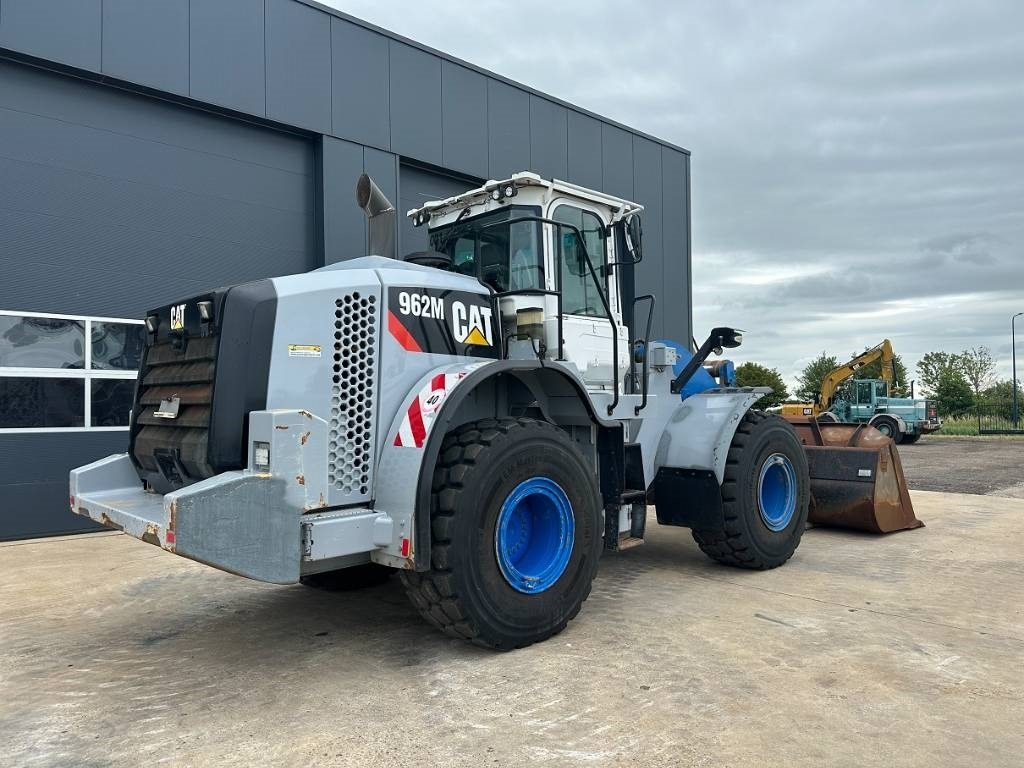 CAT 962 M (NEW REMAN ENGINE) - Chargeuse sur pneus: photos 1 CAT 962 M (NEW REMAN ENGINE) - Chargeuse sur pneus: photos 1