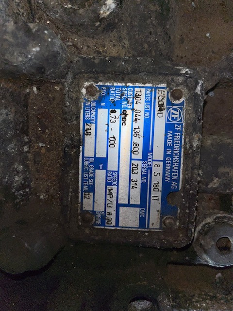 ZF 8 S 180 IT ex Neoplan 318 - Boîte de vitesse pour Bus: photos 1 ZF 8 S 180 IT ex Neoplan 318 - Boîte de vitesse pour Bus: photos 1