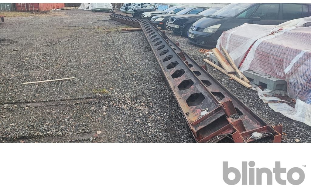 18meter - 3st - 216kvm - Matériel de chantier: photos 1 18meter - 3st - 216kvm - Matériel de chantier: photos 1