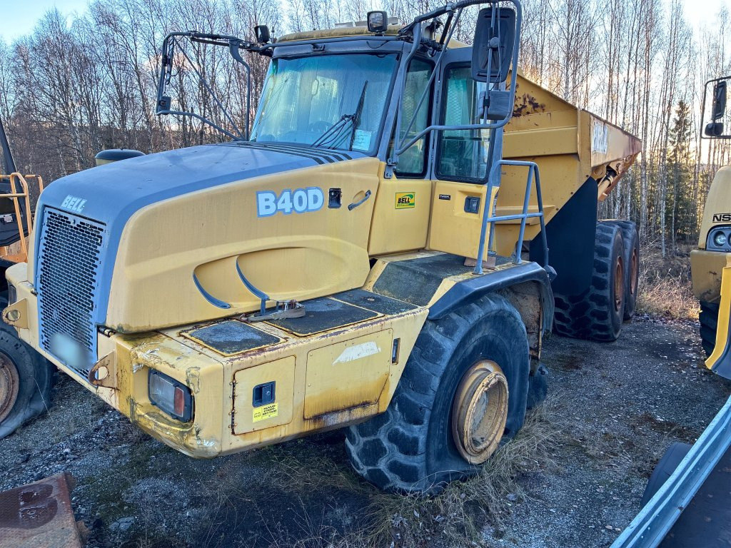 BELL B40D - Tombereau articulé: photos 1 BELL B40D - Tombereau articulé: photos 1