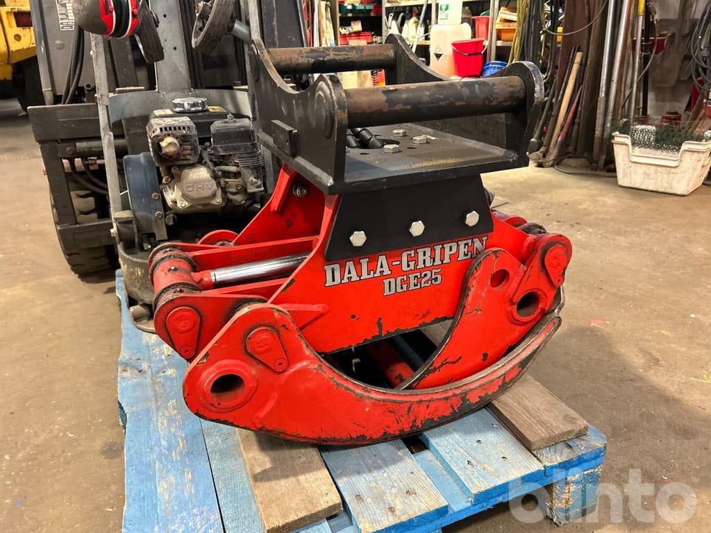 Dala-gripen DGE25 med S50 fäste - Grappin: photos 1 Dala-gripen DGE25 med S50 fäste - Grappin: photos 1