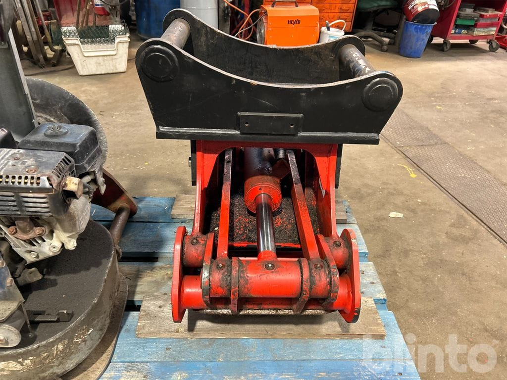 Dala-gripen DGE25 med S50 fäste - Grappin: photos 3 Dala-gripen DGE25 med S50 fäste - Grappin: photos 3