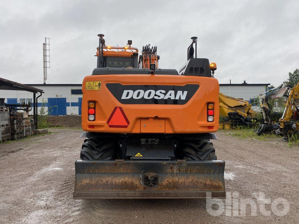 Doosan DX 140W - Pelle sur pneus: photos 5 Doosan DX 140W - Pelle sur pneus: photos 5