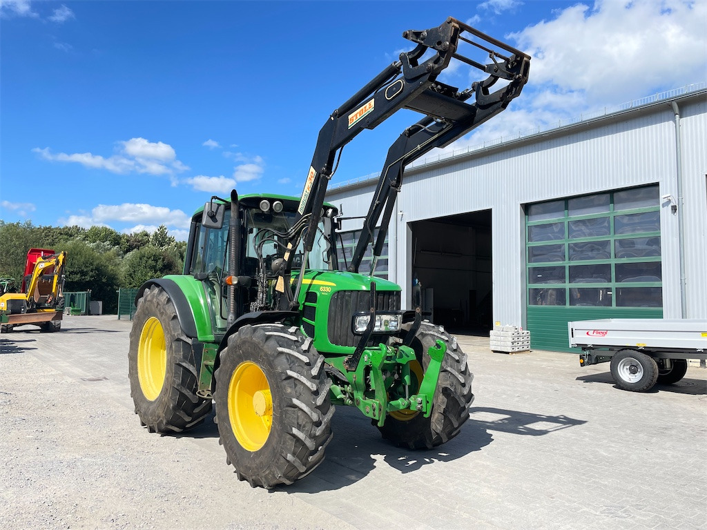 John Deere 6330 Premium (2007) - Tracteur agricole: photos 2 John Deere 6330 Premium (2007) - Tracteur agricole: photos 2