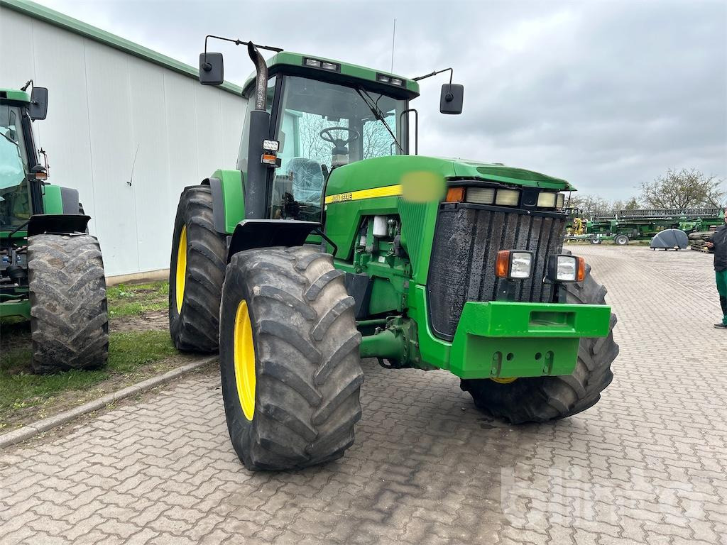 John Deere 8100 (1996) - Tracteur agricole: photos 2 John Deere 8100 (1996) - Tracteur agricole: photos 2