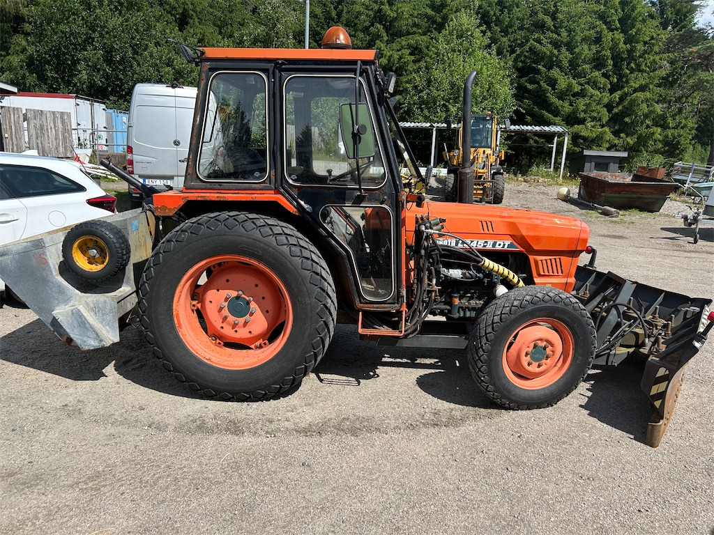 KUBOTA L 345 MKII DT - Micro tracteur: photos 4 KUBOTA L 345 MKII DT - Micro tracteur: photos 4