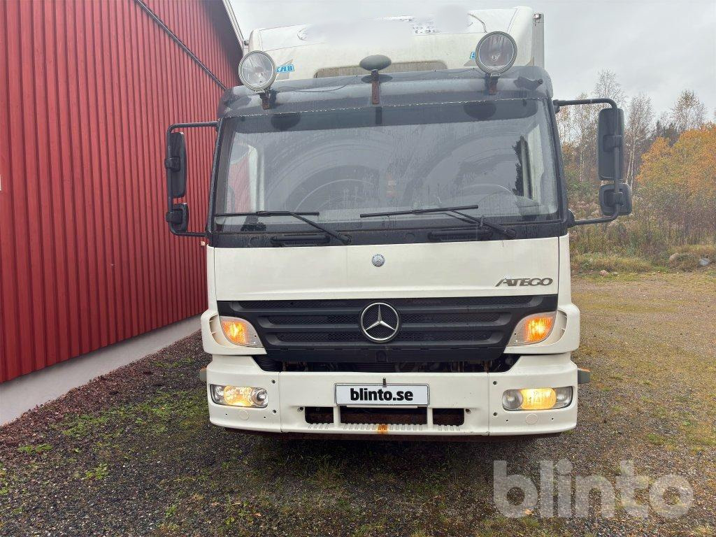 MERCEDES-BENZ 1223 L4X2 - Camion fourgon: photos 2 MERCEDES-BENZ 1223 L4X2 - Camion fourgon: photos 2