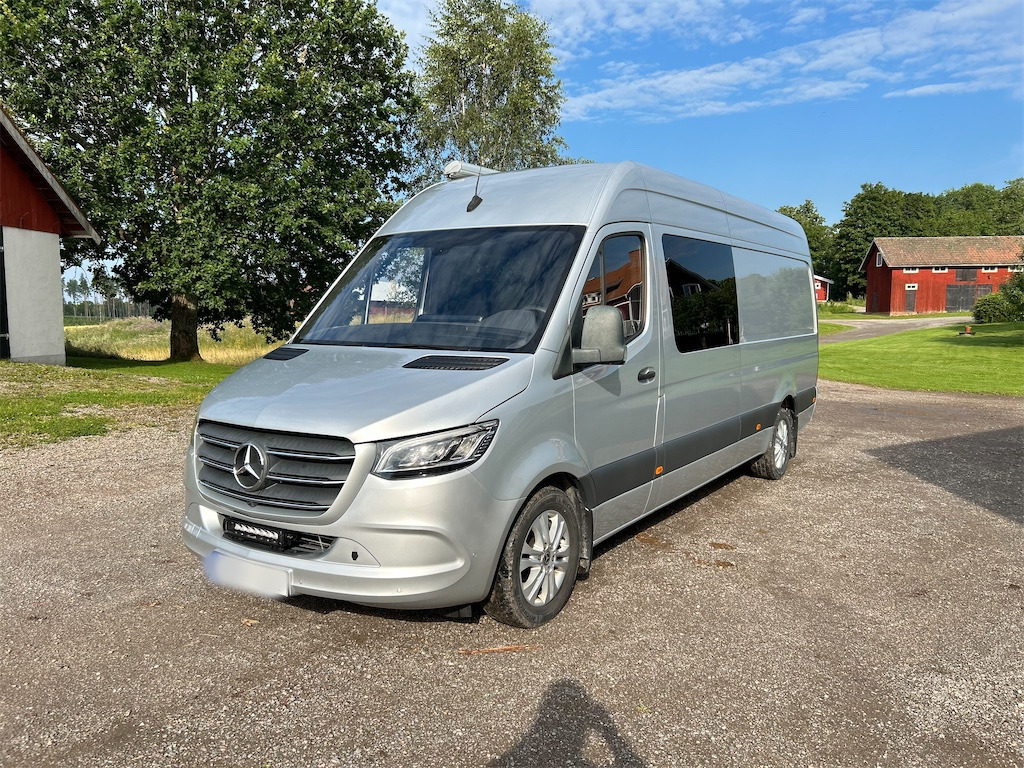 MERCEDES-BENZ Sprinter V6 5-sits - Utilitaire double cabine: photos 1 MERCEDES-BENZ Sprinter V6 5-sits - Utilitaire double cabine: photos 1