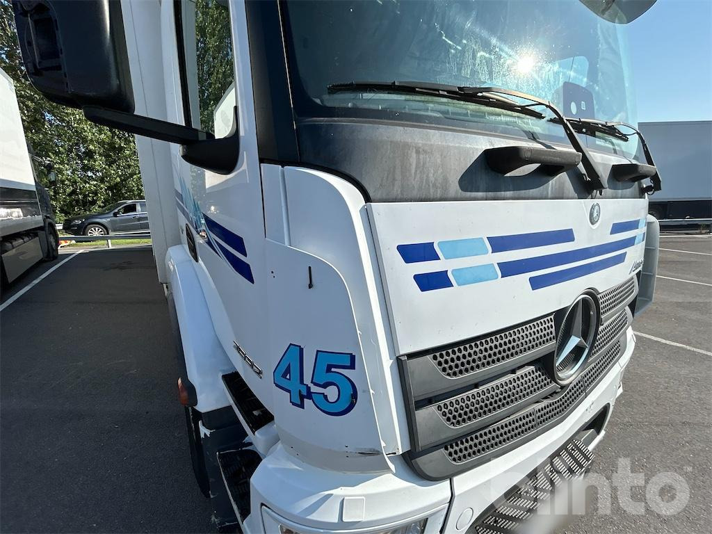 Camion fourgon MERCEDES-BENZ: photos 20