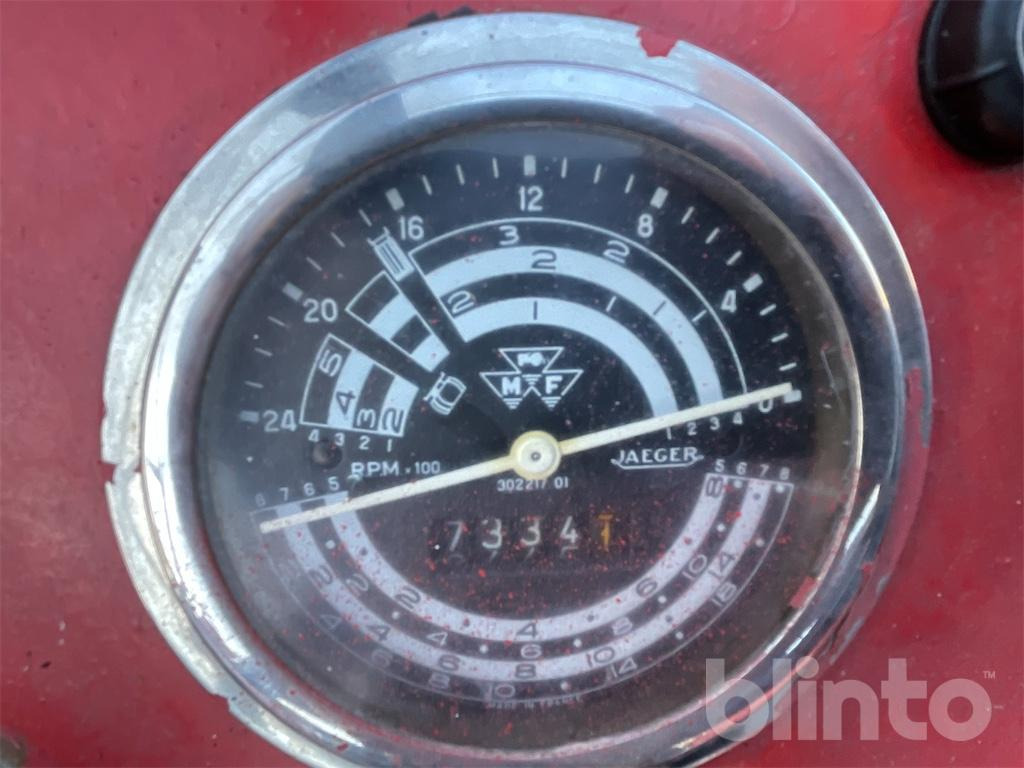 Massey Ferguson MF 133 (1970) - Tracteur agricole: photos 5 Massey Ferguson MF 133 (1970) - Tracteur agricole: photos 5