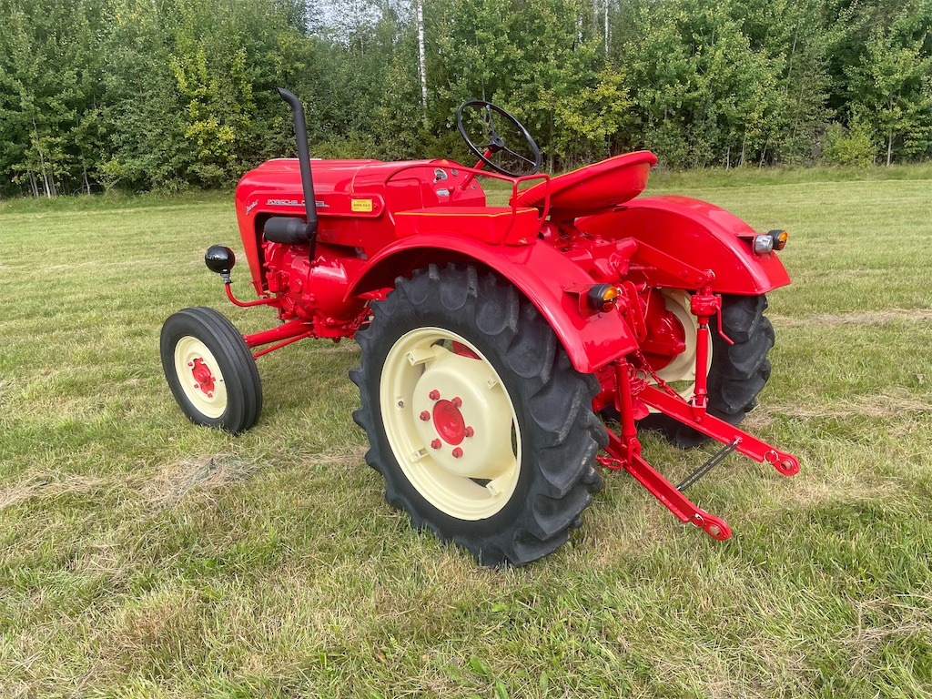 PORSCHE JUNIOR - Tracteur agricole: photos 4 PORSCHE JUNIOR - Tracteur agricole: photos 4