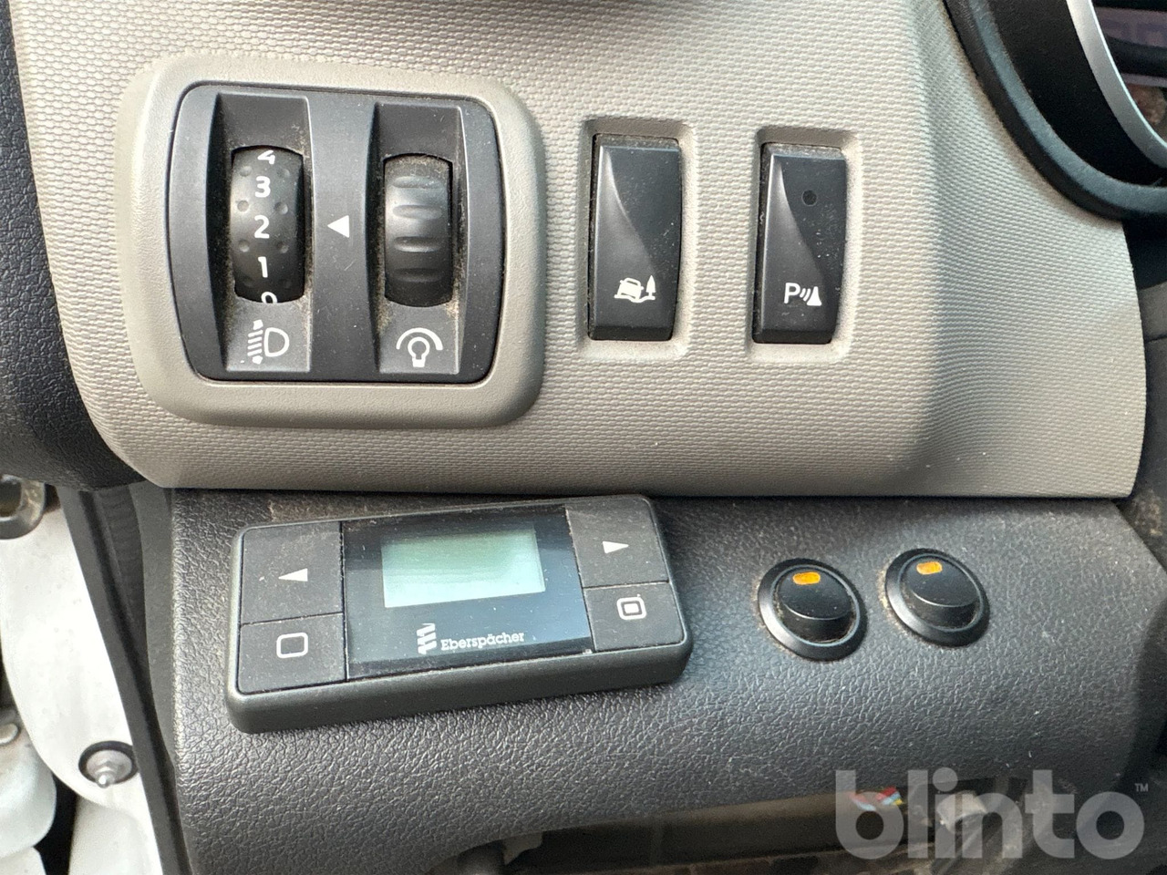 Fourgon utilitaire RENAULT TRAFIC 1.6 dCi: photos 44 Fourgon utilitaire RENAULT TRAFIC 1.6 dCi: photos 44