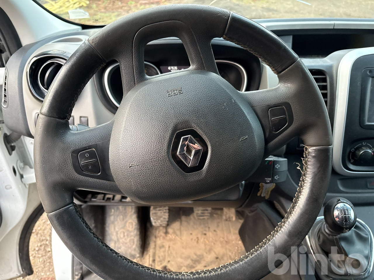 Fourgon utilitaire RENAULT TRAFIC 1.6 dCi: photos 43 Fourgon utilitaire RENAULT TRAFIC 1.6 dCi: photos 43