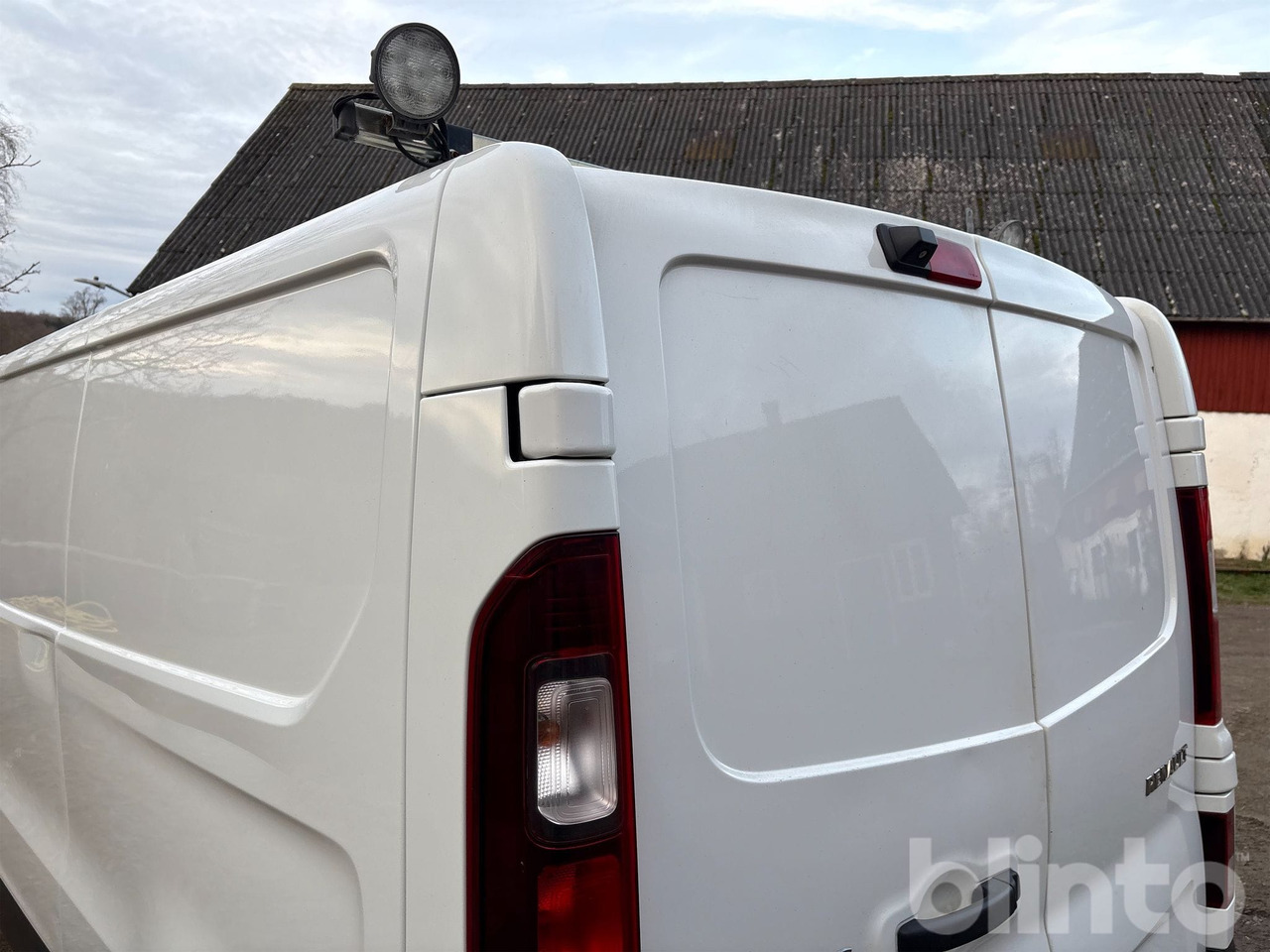 Fourgon utilitaire RENAULT TRAFIC 1.6 dCi: photos 32 Fourgon utilitaire RENAULT TRAFIC 1.6 dCi: photos 32