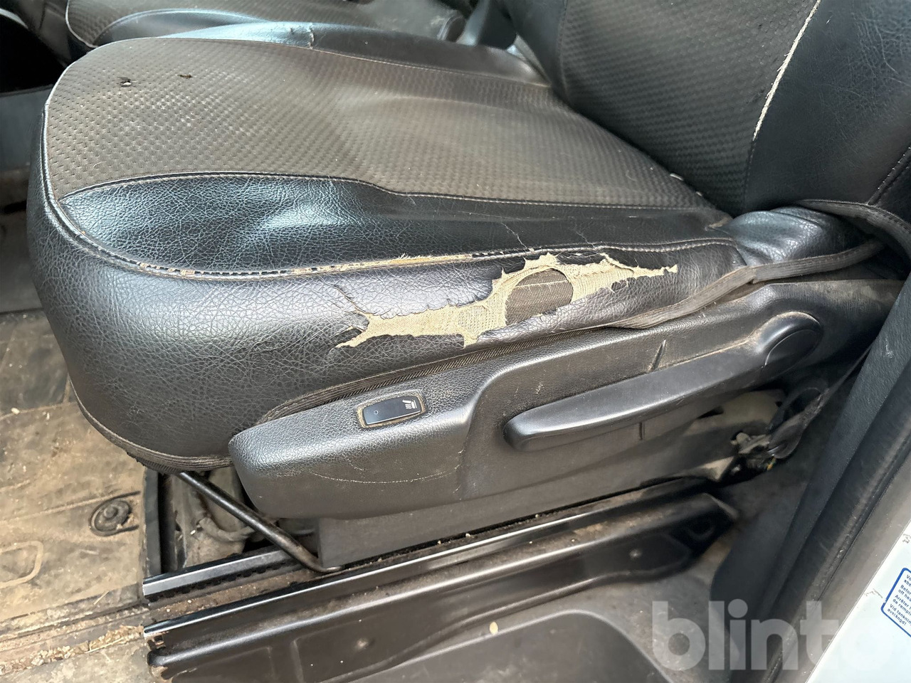 Fourgon utilitaire RENAULT TRAFIC 1.6 dCi: photos 42 Fourgon utilitaire RENAULT TRAFIC 1.6 dCi: photos 42