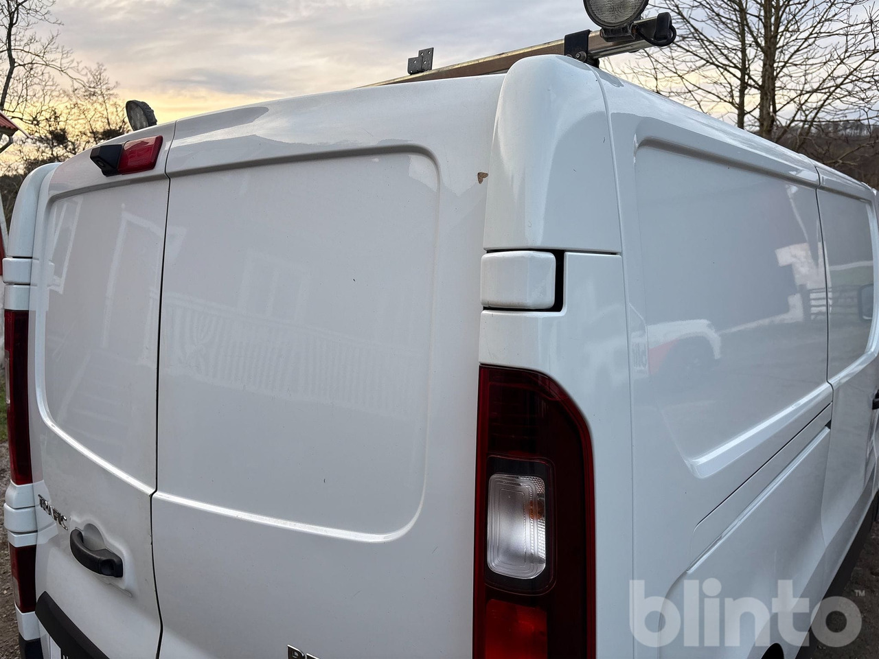 Fourgon utilitaire RENAULT TRAFIC 1.6 dCi: photos 27 Fourgon utilitaire RENAULT TRAFIC 1.6 dCi: photos 27